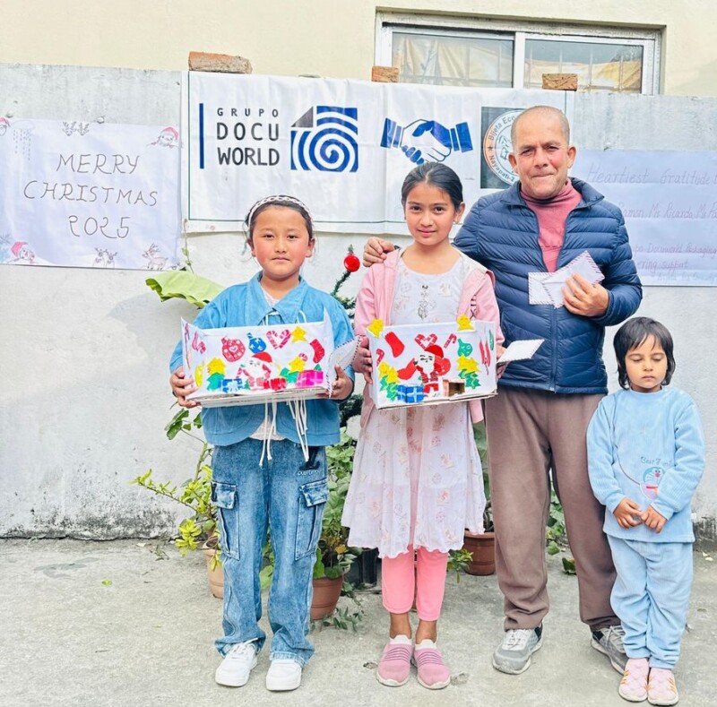 Namaskar, Docuworld: Los 80 niños de nuestra escuela en Nepal nos ...